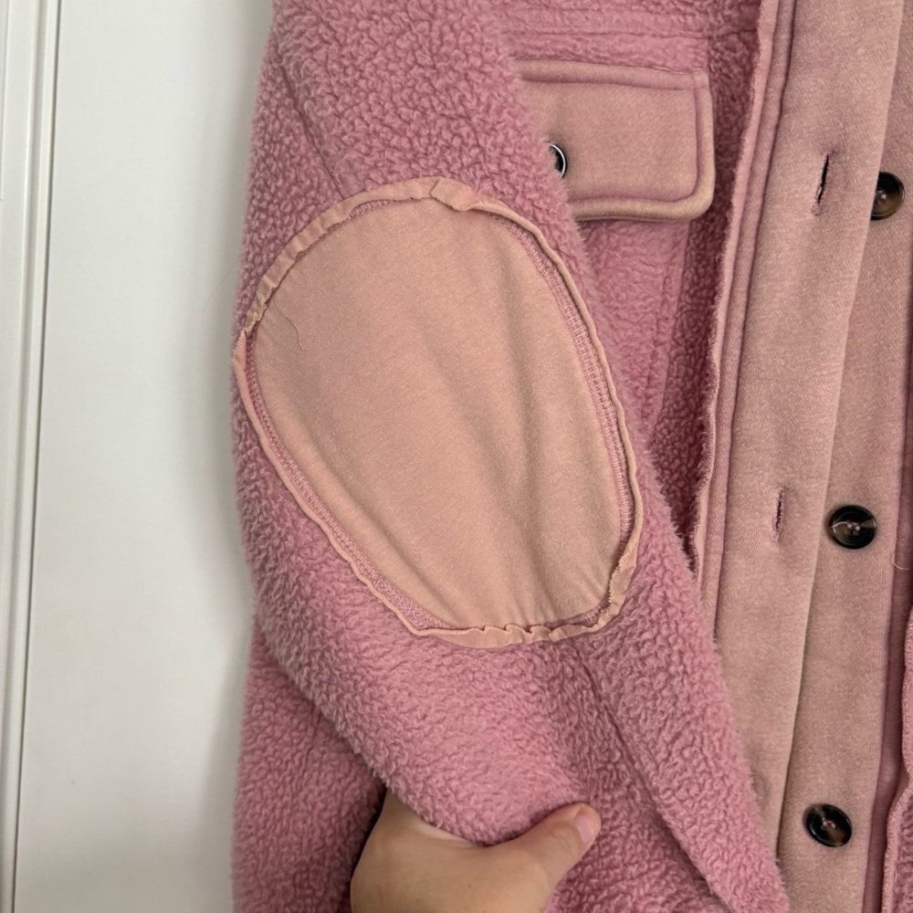 Chelsea & Violet Women’s Pink Heavy Button Down Double Pocket Sherpa Shacket - L - Picture 3 of 8